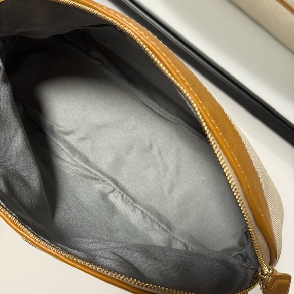 Paravel Toiletry Bag - Picture 13 of 17